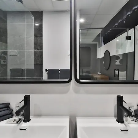 Hygie Boutique Hotel Montreal Room photo
